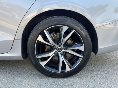 Used 2024 Volvo S60 B5 Core image 31