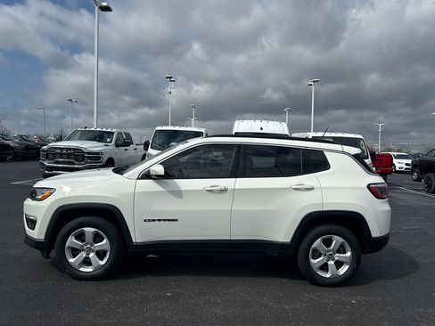 Used 2019 Jeep Compass Latitude AWD/4WD image 6