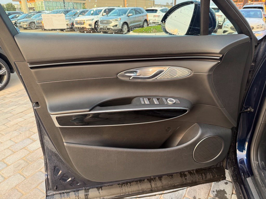 Used 2025 Genesis GV70 2.5T AWD/4WD image 10