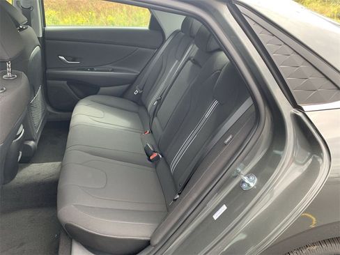 New 2025 Hyundai Elantra SEL image 24