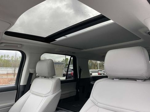 New 2025 Ford Expedition Max Active image 12