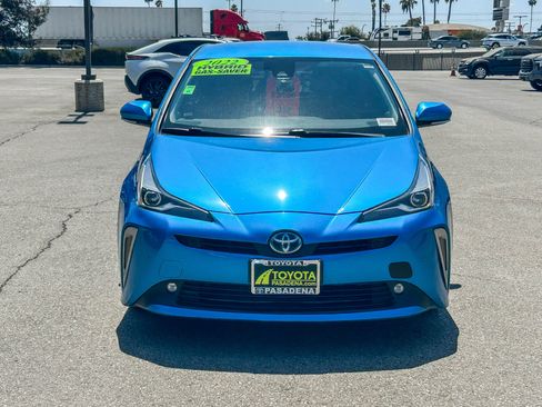 Used 2022 Toyota Prius XLE FWD image 2