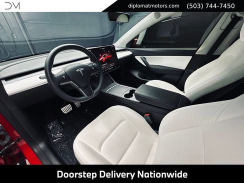Used 2022 Tesla Model Y Performance AWD/4WD image 16