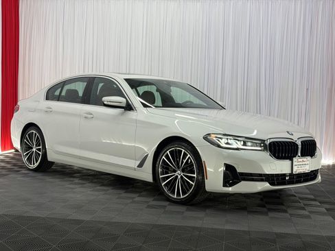 Used 2023 BMW 530i xDrive w/ Premium Package AWD/4WD image 2