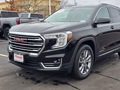 Certified 2022 GMC Terrain SLT w/ LPO, Floor Liner Package image 10