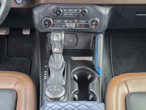 Used 2023 Ford Bronco Outer Banks AWD/4WD image 16