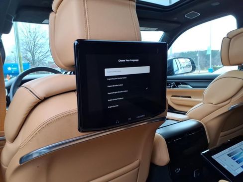 Used 2025 Jeep Grand Wagoneer L Series III w/ Rear Seat Video Group 1 image 7