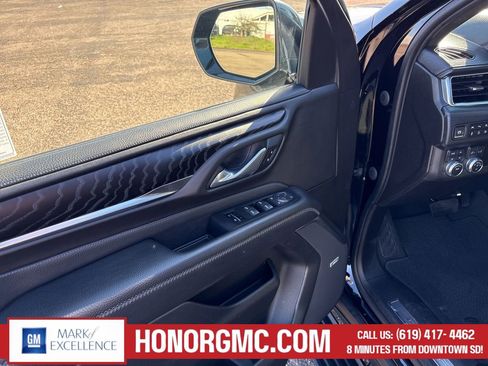 Used 2023 GMC Yukon Denali AWD/4WD image 16