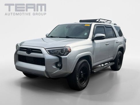 Used 2022 Toyota 4Runner SR5 Premium w/ Moonroof Package RWD image 3