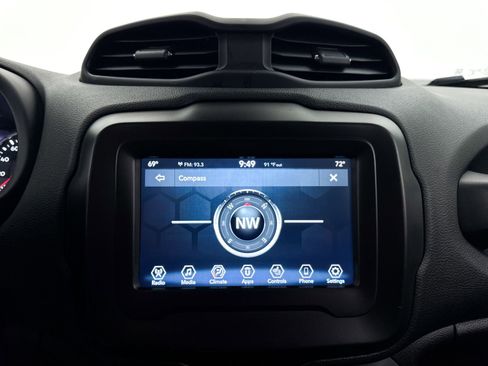 Used 2021 Jeep Renegade Latitude w/ Convenience Group AWD/4WD image 4