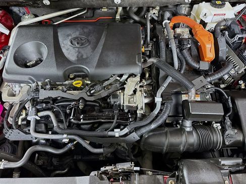 Certified 2021 Toyota RAV4 XLE w/ Convenience Package image 34