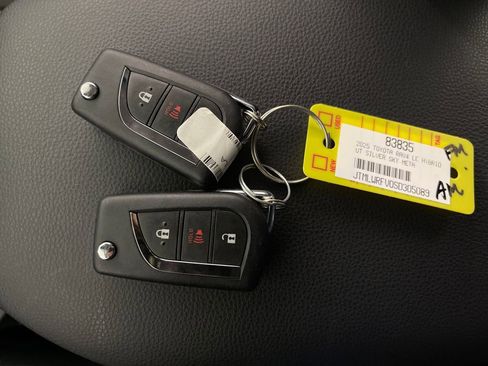 Certified 2025 Toyota RAV4 LE AWD/4WD image 24