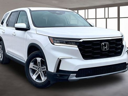 New 2025 Honda Pilot EX-L image 2