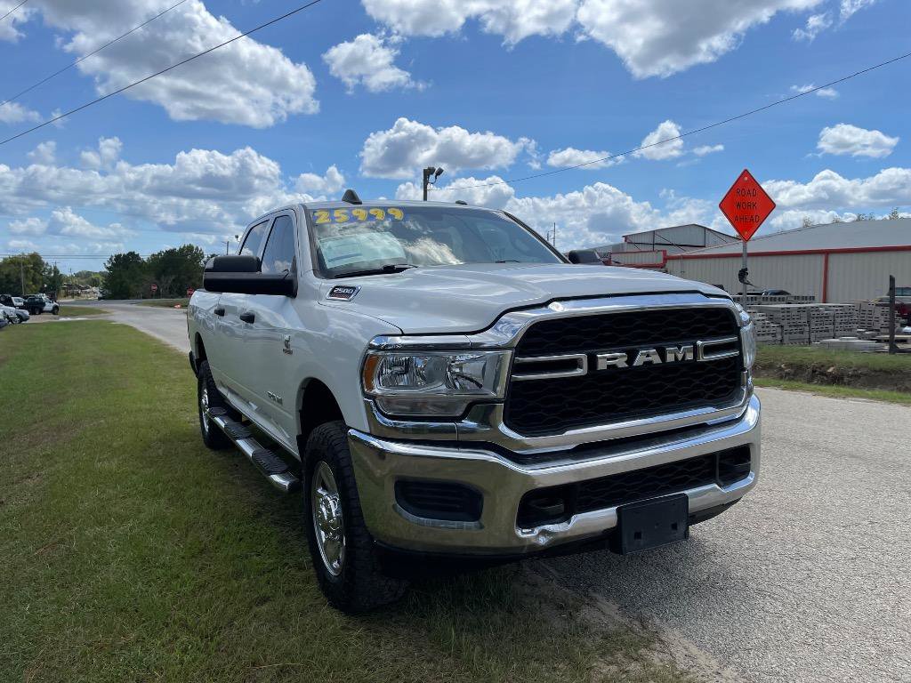 Used 2022 RAM 2500 Tradesman w/ Chrome Appearance Group AWD/4WD image 3