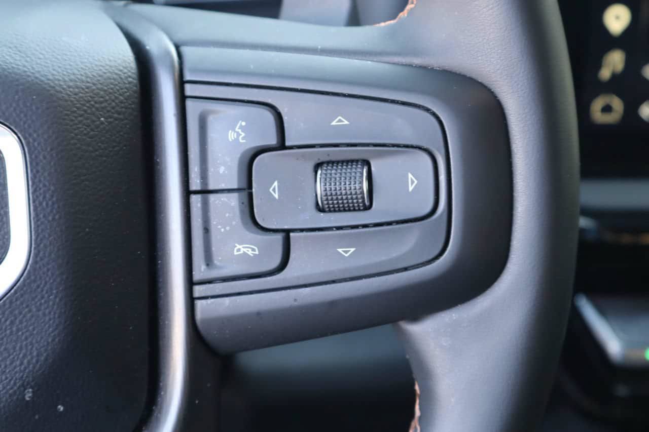 Used 2025 GMC Sierra 1500 AT4 w/ AT4 Premium Package AWD/4WD image 13