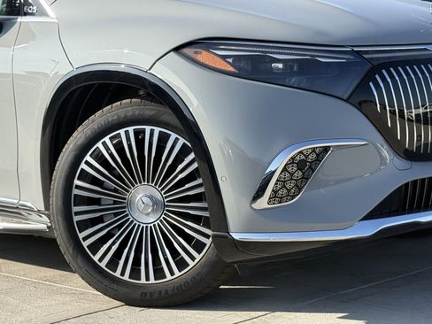 New 2025 Mercedes-Benz Maybach EQS 680 4MATIC image 4