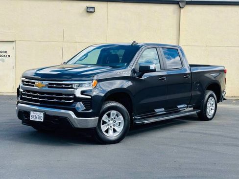 Used 2024 Chevrolet Silverado 1500 LT AWD/4WD image 4