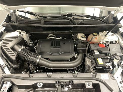 Used 2022 GMC Acadia SLE w/ Driver Convenience Package FWD image 21