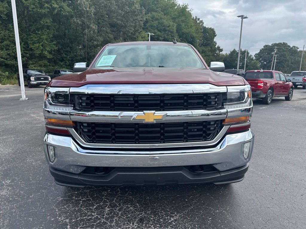 Used 2017 Chevrolet Silverado 1500 LT w/ All Star Edition AWD/4WD image 8