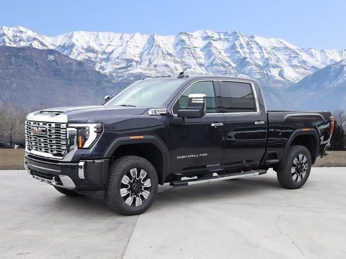 New 2026 GMC Sierra 3500 Denali w/ Technology Package AWD/4WD image 2