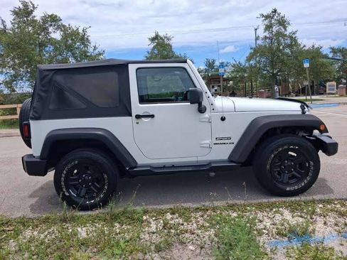 Used 2015 Jeep Wrangler Sport AWD/4WD image 5
