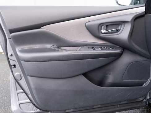 Used 2024 Nissan Murano SV image 14