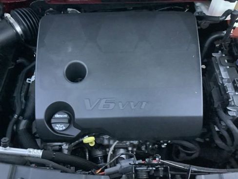 Used 2023 Chevrolet Traverse RS image 19