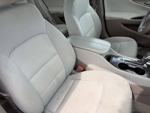 Used 2021 Chevrolet Malibu LT FWD image 31