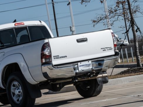 Used 2014 Toyota Tacoma PreRunner w/ SR5 Package image 6