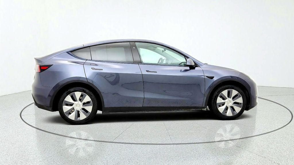 Used 2023 Tesla Model Y Long Range AWD/4WD image 4