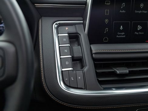 Used 2024 GMC Yukon AT4 w/ AT4 Premium Package image 27