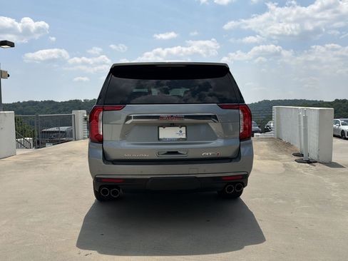 Used 2024 GMC Yukon AT4 w/ AT4 Premium Plus Package AWD/4WD image 10