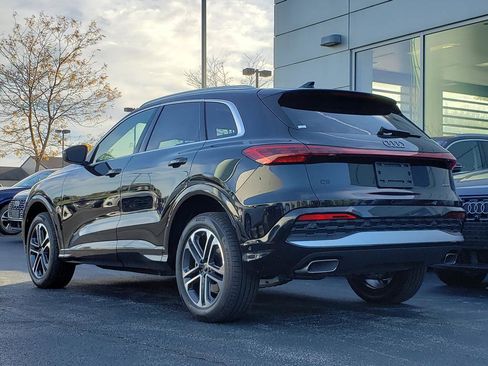 New 2025 Audi Q5 Premium image 3