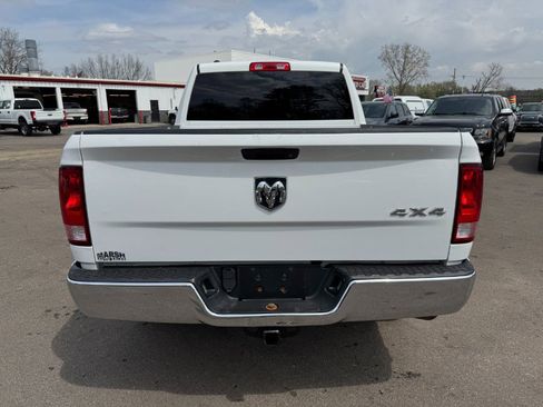 Used 2017 RAM 1500 ST w/ SXT Appearance Group AWD/4WD image 4