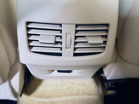 Used 2015 Lexus ES 350 w/ Premium Package image 24