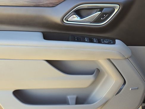 Used 2022 Chevrolet Tahoe LT w/ Luxury Package image 28