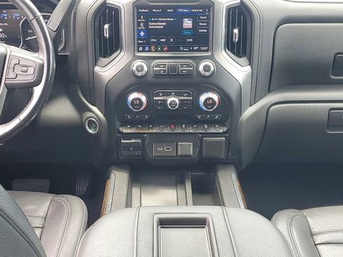 Used 2021 GMC Sierra 1500 Denali w/ Denali Ultimate Package AWD/4WD image 16