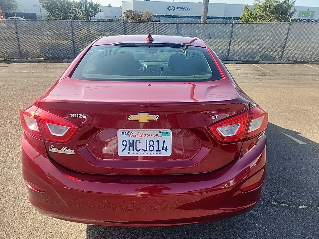 Used 2018 Chevrolet Cruze LT w/ Convenience Package FWD image 11