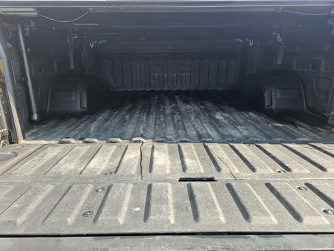 Used 2019 GMC Sierra 1500 SLT w/ SLT Premium Plus Package AWD/4WD image 9