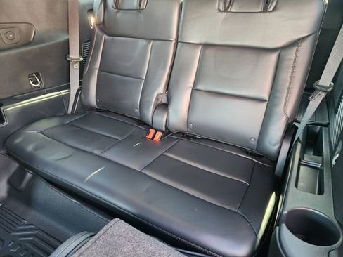 Used 2025 Ford Explorer ST-Line w/ Premium Package image 31