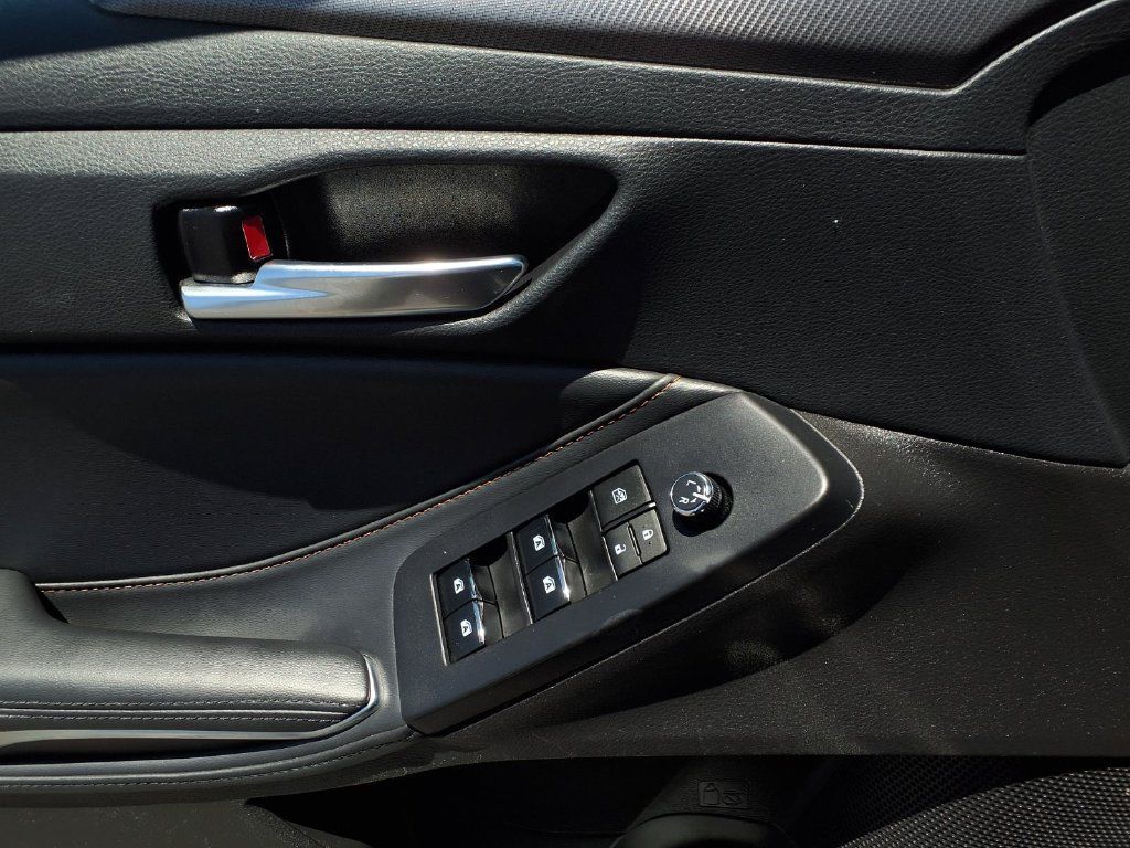 Used 2021 Toyota Avalon XSE FWD image 16