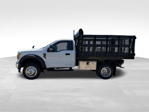Used 2017 Ford F550 4x4 Regular Cab Super Duty w/ Power Equipment Group image 6