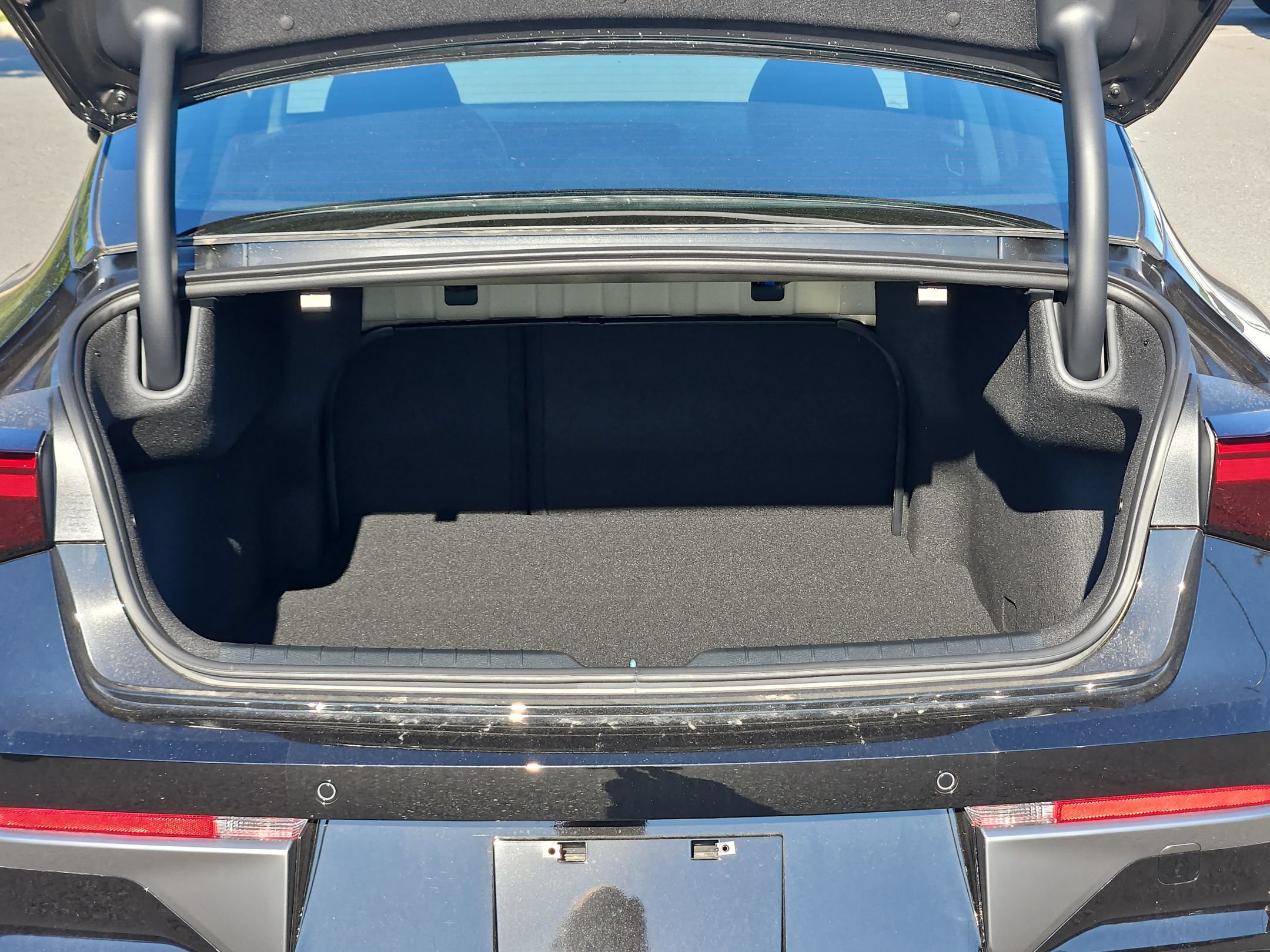 New 2026 Kia K5 LXS FWD image 14