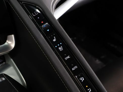 Used 2021 Chevrolet Corvette Stingray Preferred Cpe w/ Battery Protection Package RWD image 31