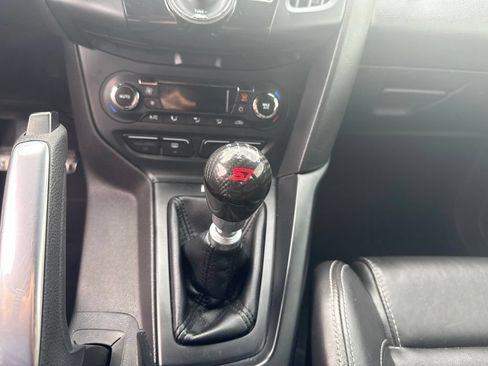 Used 2013 Ford Focus ST FWD image 10