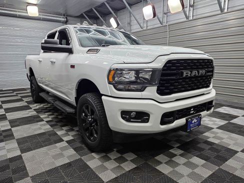 Used 2022 RAM 2500 Big Horn w/ Level C Equiment Group AWD/4WD image 3
