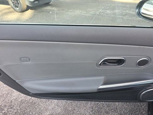 Used 2005 Chrysler Crossfire Limited image 10