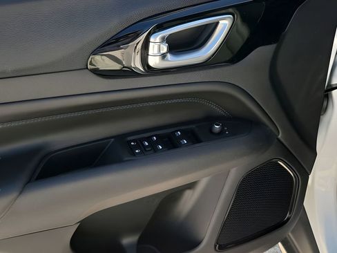 New 2026 Jeep Compass Latitude image 45