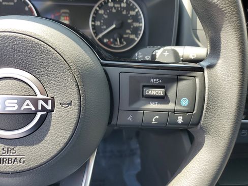 Used 2023 Nissan Rogue SV image 21