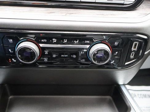 Used 2022 Chevrolet Silverado 1500 LTZ w/ LTZ Premium Package AWD/4WD image 29